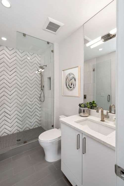 Downtown St Pete condo image 3