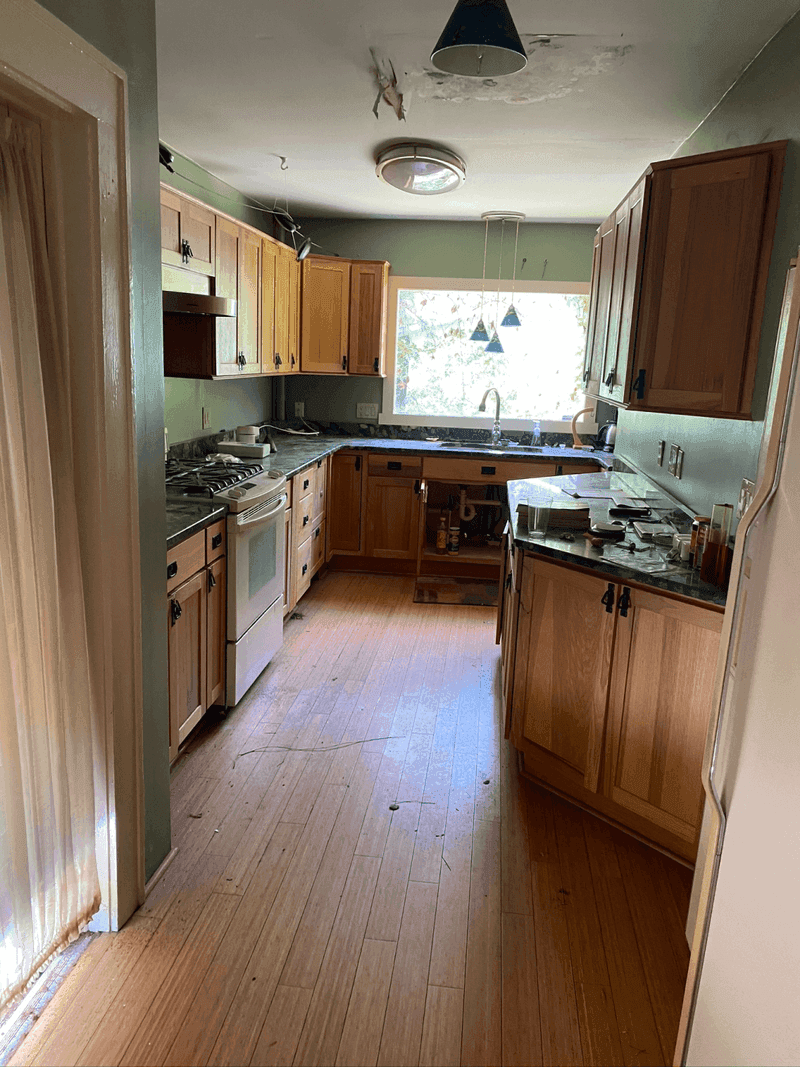 Historical bungalow before renovation 3