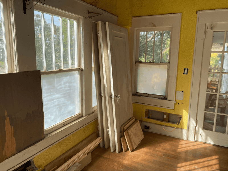 Historical bungalow before renovation 7