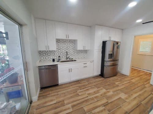 Tierra Verde exterior and master bath image 7