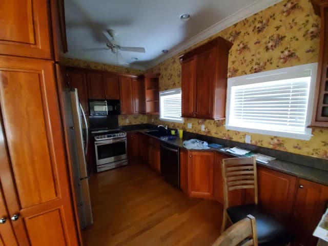 Outdated kitchen in an older St. Petersburg home before remodeling